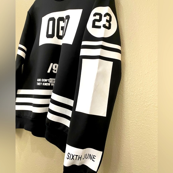 Sweater - Picture 3 of 3